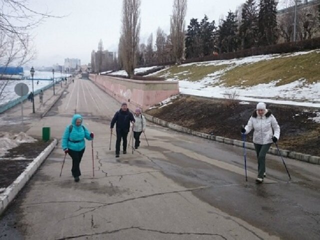 Скандинавская ходьба на Набережной